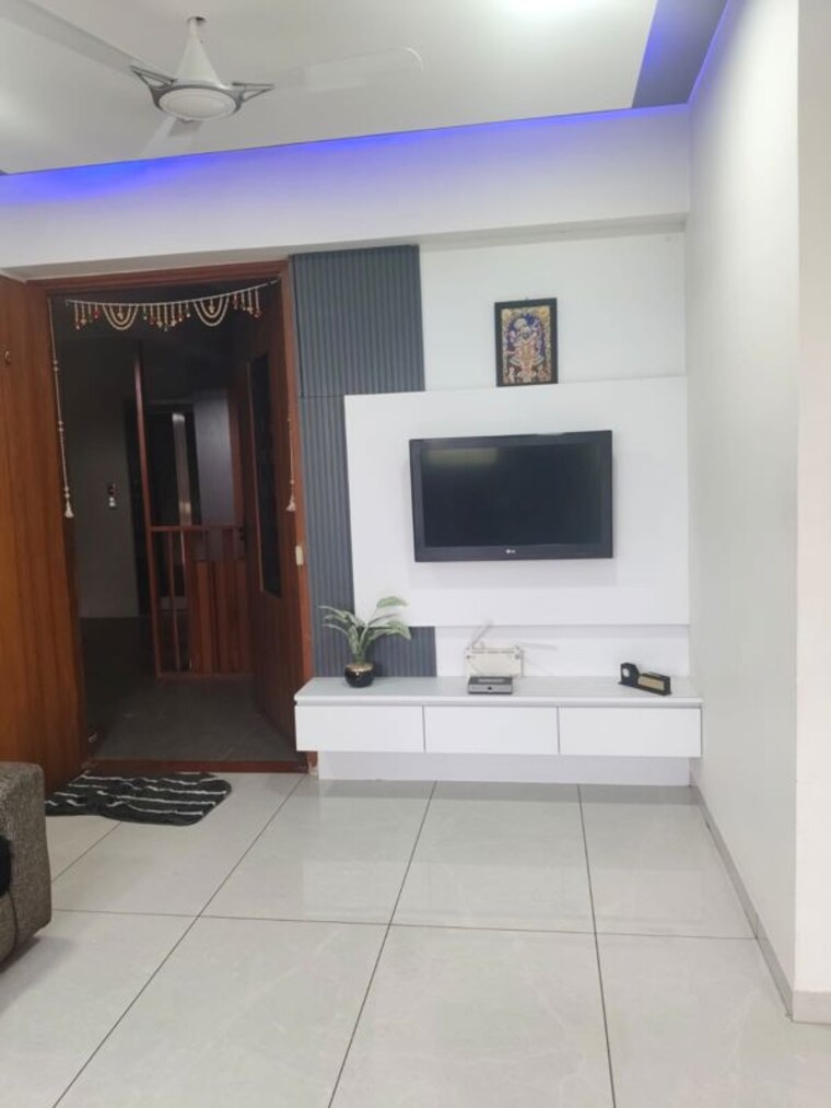Bathroom, sangani-shaligram-lakeview 2 Bedroom 799 Sq.Ft. Apartment In Near Vaishno Devi Circle On Sg Highway Ahmedabad 10561262
