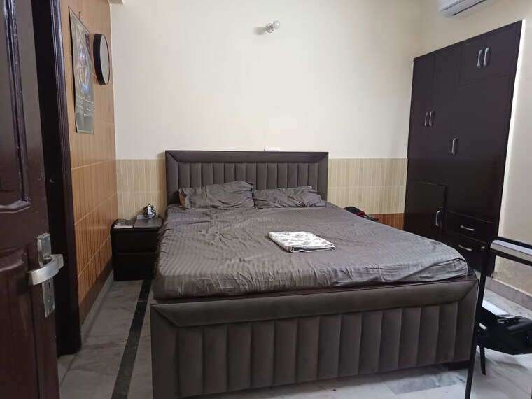 Bedroom, uppal-southend 2 Bedroom 927 Sq.Ft. Builder Floor In Sector 49 Gurgaon 10561301