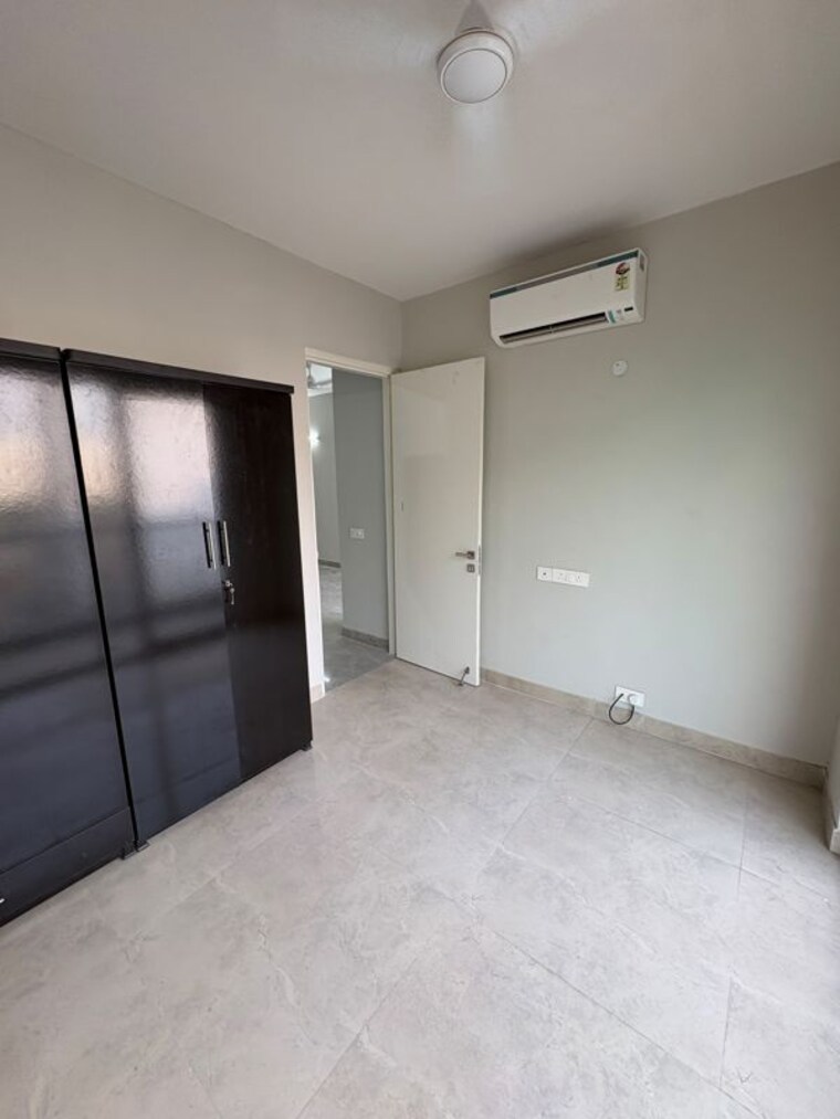 Room, signature-global-city-81 3 Bedroom 1305 Sq.Ft. Apartment In Sector 81 Gurgaon 10561274