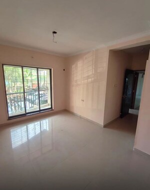 Room in 2 BHK Apartment at Pratik Shree Sharnam CHS, Mira Road East – for Rent