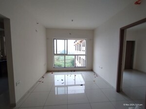 Room in 1 BHK Apartment at Godrej Nirvaan, Themghar – for Rent
