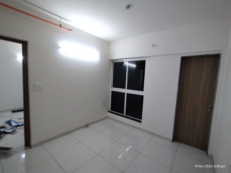 Room, godrej-nirvaan 1 Bedroom 390 Sq.Ft. Apartment In Themghar Thane 10561314