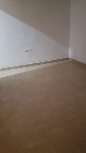 Room in 2 BHK Independent House at Stellar Greens, Sector 44 – for Rent