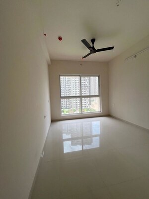Room in 3 BHK Apartment at Godrej Green Cove, Mahalunge – for Rent
