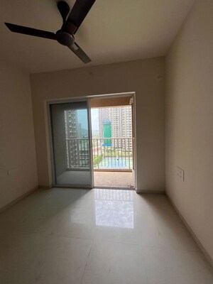 Room in 3 BHK Apartment at Godrej Green Cove, Mahalunge – for Rent