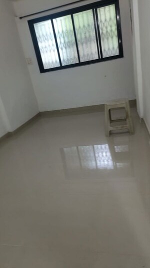 Furnished Amenities in 1 BHK Apartment at Roy Mansion, Santacruz East – for Rent