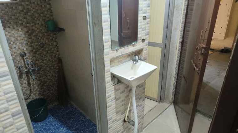 Bathroom, roy-mansion 1 Bedroom 400 Sq.Ft. Apartment In Santacruz East Mumbai 10561358