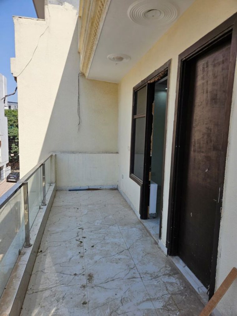 Balcony, green fields colony 3 Bedroom 1800 Sq.Ft. Builder Floor In Green Fields Colony Faridabad 10343562
