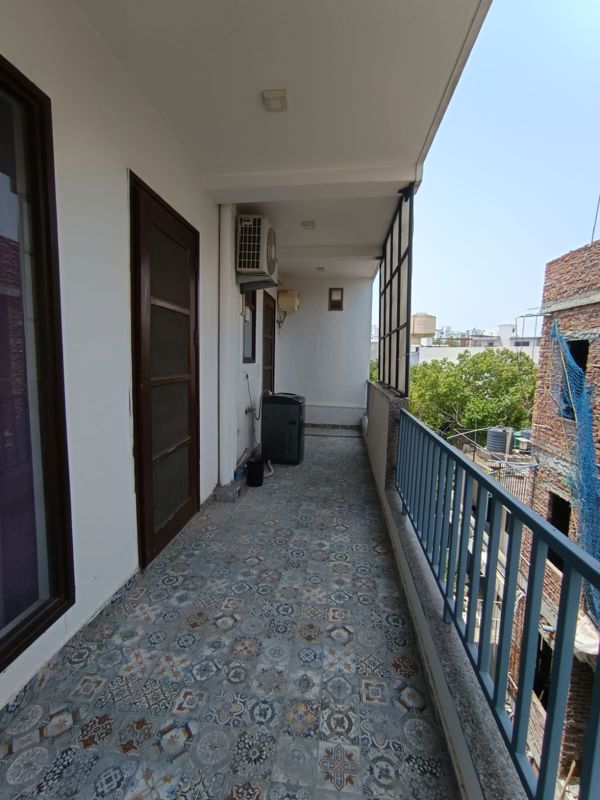 3 BHK 215 Sq.Yd. Builder Floor in Craft Destination 43