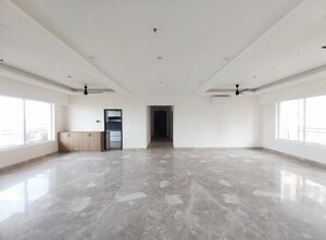 Room in 4 BHK Apartment at Vatika Sovereign Park, Sector 99 – for Rent