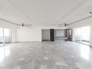 Room in 4 BHK Apartment at Vatika Sovereign Park, Sector 99 – for Rent