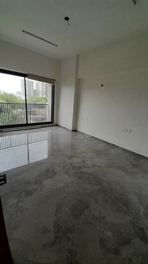 Room in 4 BHK Apartment at Times 104, Thaltej – for Rent