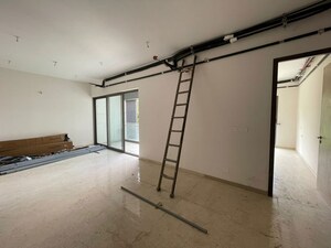 Room in 3 BHK Apartment at Adani Ten BKC, Bandra East – for Rent
