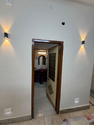 5 BHK Apartment at Kabir Road – for Rent