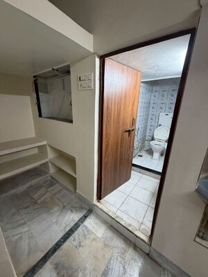 Bathroom in 5 BHK Apartment at Kabir Road – for Rent