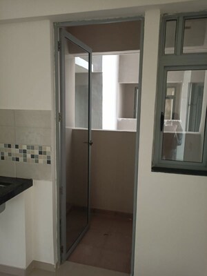 Building Lobby in 1 BHK Apartment at Mahindra Happinest Tathawade Phase 1, Tathawade – for Rent