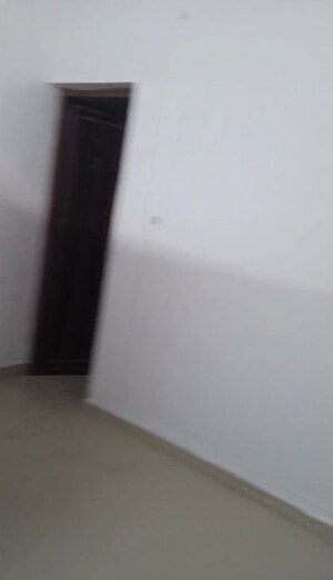 Room in 3 BHK Apartment at Ganeshpur Rahmanpur – for Sale