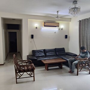 Living Room in 3.5 BHK Apartment at Unitech Gardens, Rajarhat New Town – for Rent