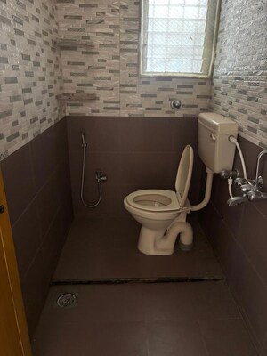 Team Area in 3 BHK Apartment at Pinnac Gangotri, Aundh – for Rent