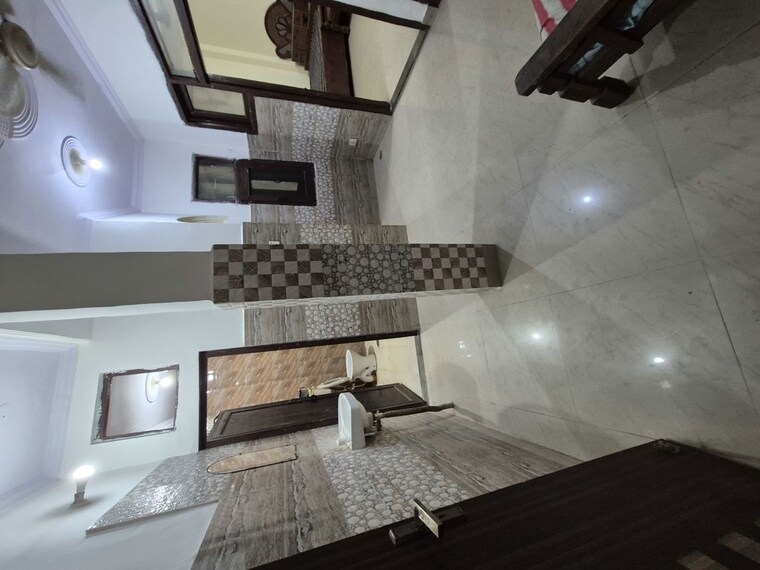 Kitchen, mayur vihar 2.5 Bedroom 650 Sq.Ft. Builder Floor In Mayur Vihar Delhi 10561769