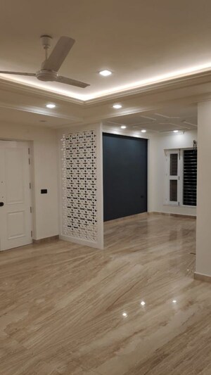 Building Lobby in 4 BHK Builder Floor at Sector 85 – for Sale