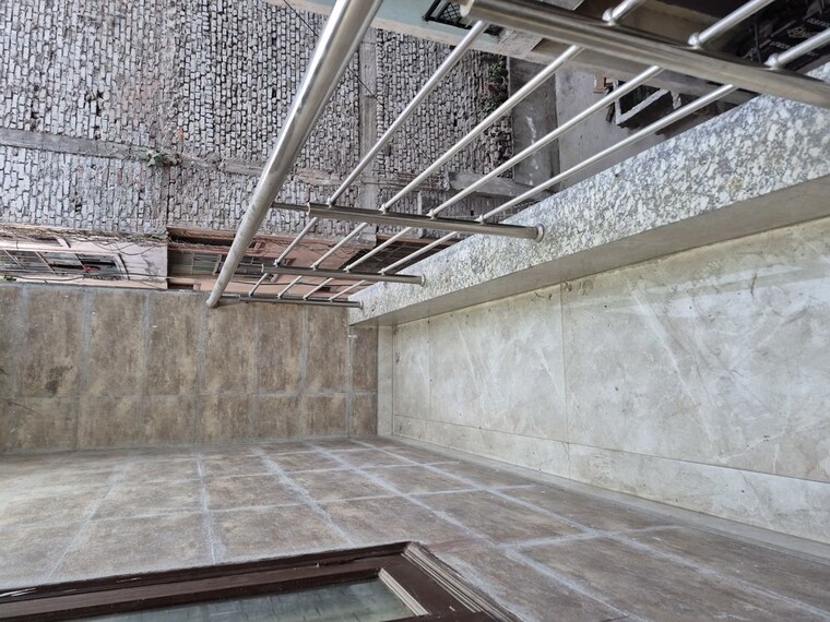 Balcony, mayur vihar 2.5 Bedroom 550 Sq.Ft. Builder Floor In Mayur Vihar Delhi 10561780