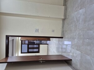 Furnished Amenities in 2.5 BHK Builder Floor at Mayur Vihar – for Sale