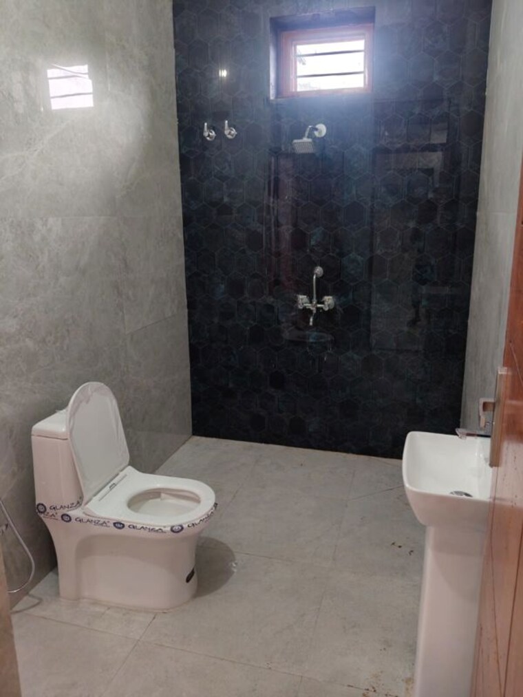 Bathroom, aman vihar 2 Bedroom 1800 Sq.Ft. Builder Floor In Aman Vihar Dehradun 10561810
