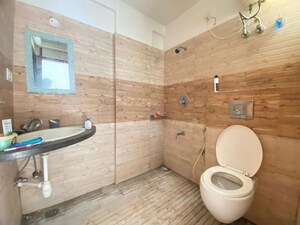 Bathroom in 2 BHK Builder Floor at Hsr Layout Sector 3 – for Rent