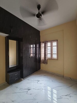 Room in 2 BHK Builder Floor at Hsr Layout – for Rent