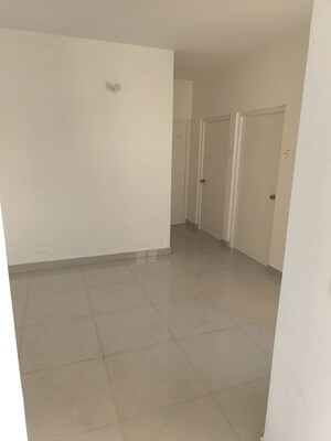 Room in 3 BHK Apartment at Pardos Okas Residency, Sushant Golf City – for Rent