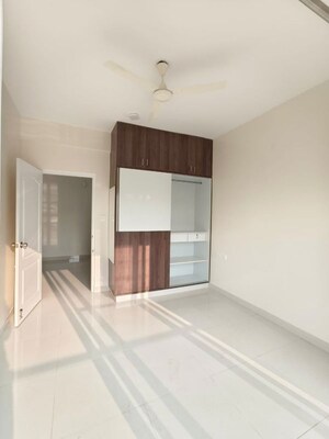 Room in 2 BHK Builder Floor at Hsr Layout Sector 2 – for Rent