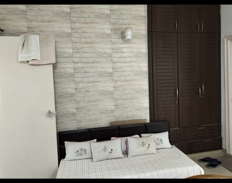 Bedroom, ss-mayfield-gardens 3 Bedroom 295 Sq.Yd. Builder Floor In Sector 51 Gurgaon 10561840