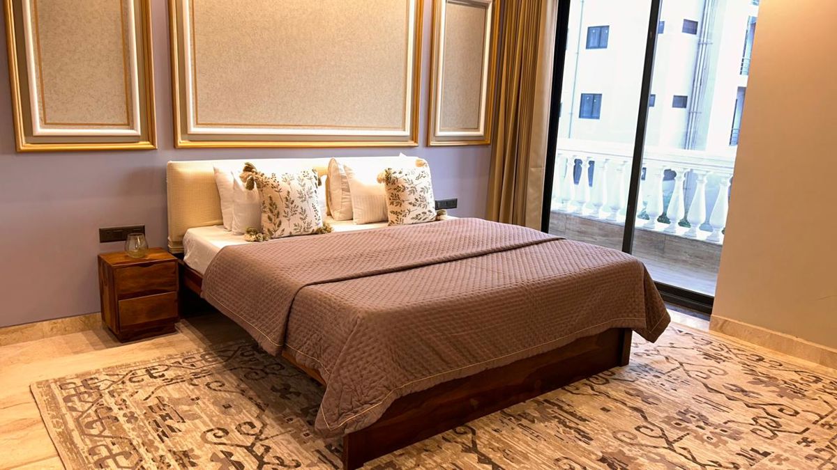 3 BHK + Prayer Room,Servant Room,Study Room,Extra Room,Basement,Store Room 1700 Sq.Ft. Builder Floor in Smart World Orchard