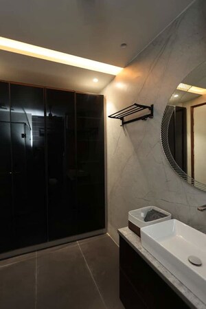 Bathroom in 3 BHK Builder Floor at Smart World Orchard, Sector 61 – for Sale