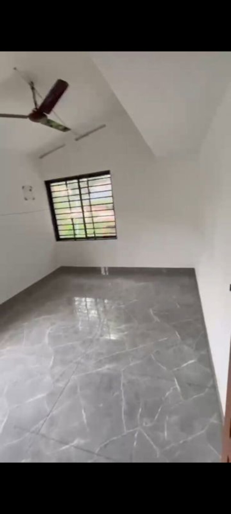 Room, panampally nagar Commercial Office Space 1600 Sq.Ft. In Panampally Nagar Kochi 10561861