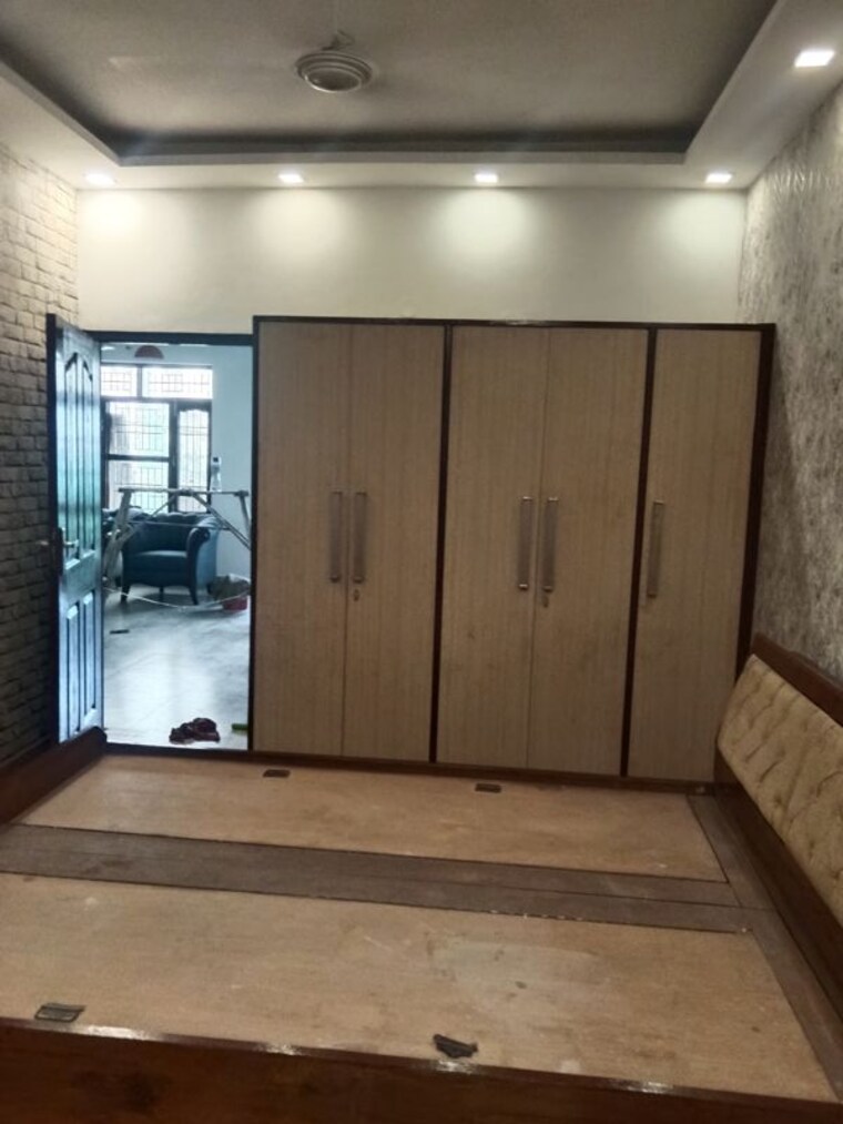 Room, mona-greens 2 Bedroom 92 Sq.Yd. Builder Floor In Ghazipur Zirakpur 10561859