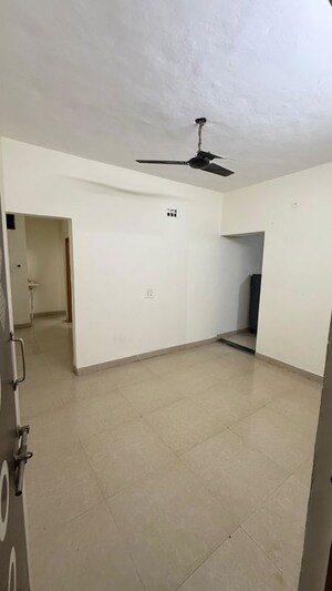 Room in 2 BHK Apartment at Icon Windsor Residency, Balewadi – for Rent