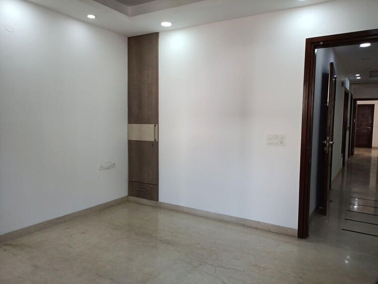 Room, vasant vihar 4 Bedroom 250 Sq.Yd. Builder Floor In Vasant Vihar Delhi 10561884