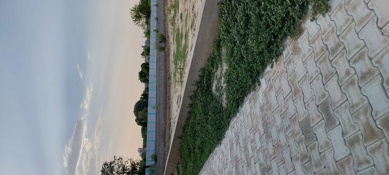Garden, gwalior road  111 Sq.Yd. Plot In Gwalior Road Agra 10561897