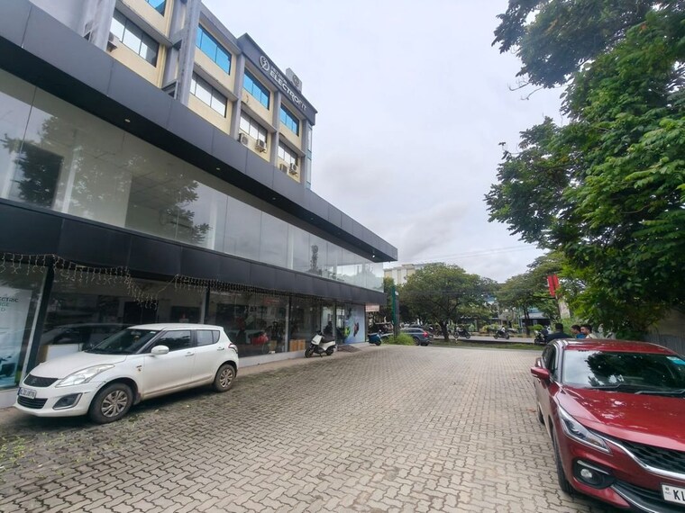 Exterior View, chakkaraparambu Commercial Showroom 2000 Sq.Ft. In Chakkaraparambu Kochi 10561915