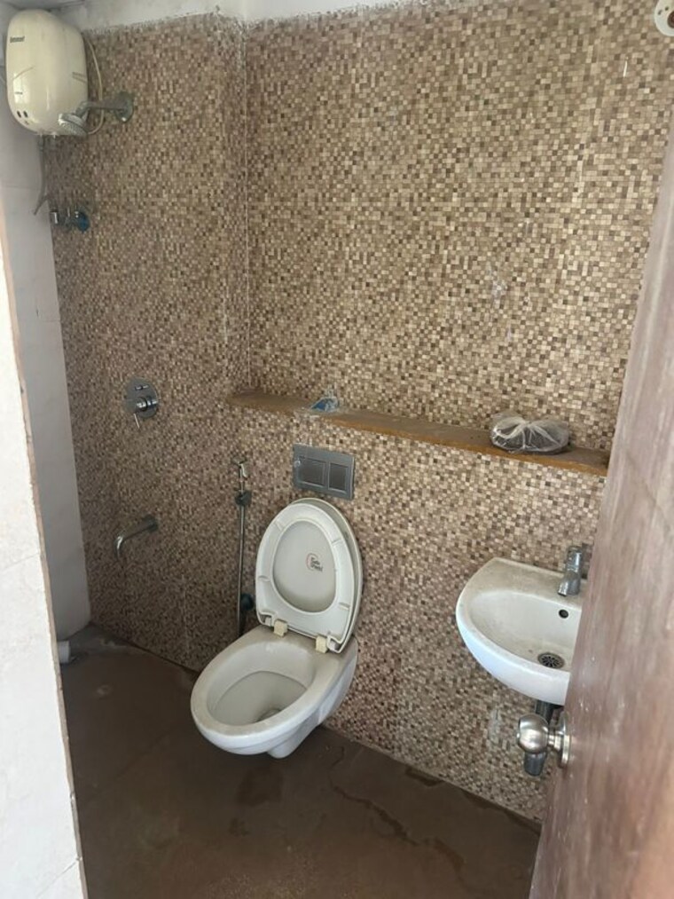 Bathroom, lodha-lakeshore-greens 1 Bedroom 510 Sq.Ft. Apartment In Dombivli East Thane 10561939
