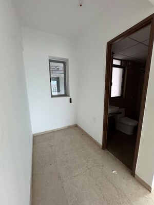 Bathroom in 3 BHK Apartment at Kalpataru Immensa, Kolshet Road – for Sale