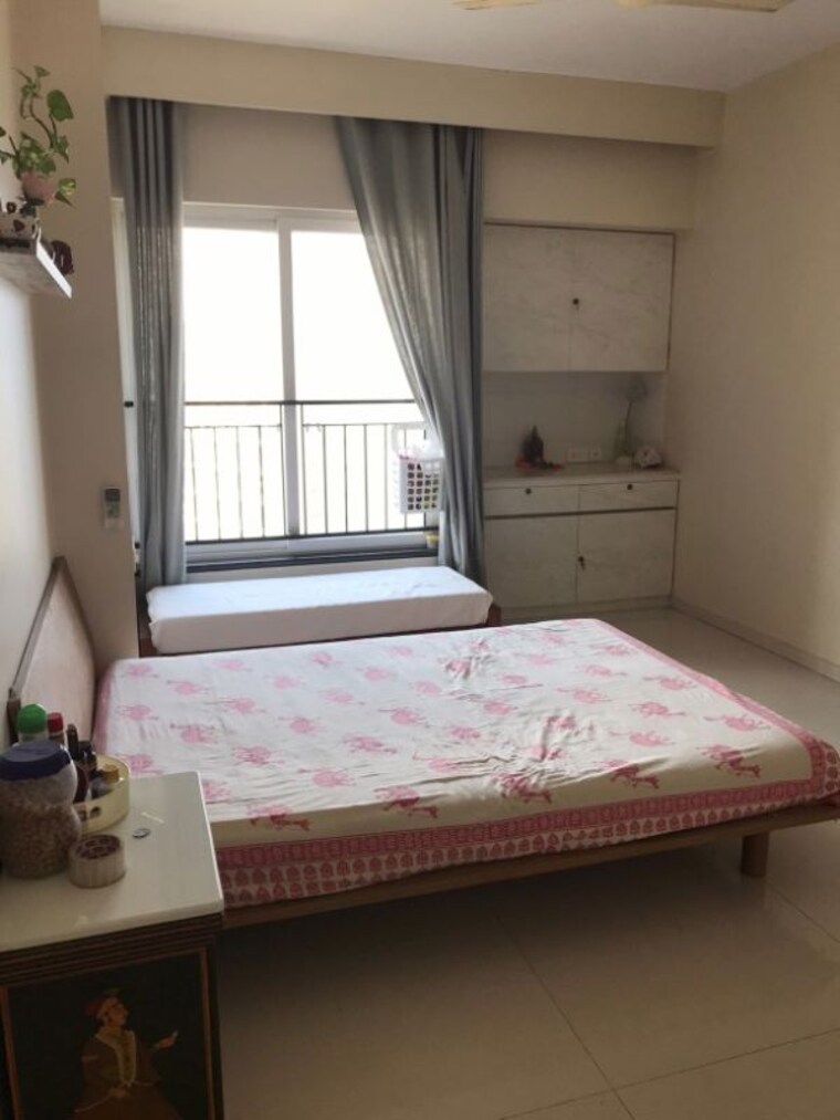 Bedroom, rustomjee-urbania-azziano 3 Bedroom 1145 Sq.Ft. Apartment In Thane West Thane 10561958