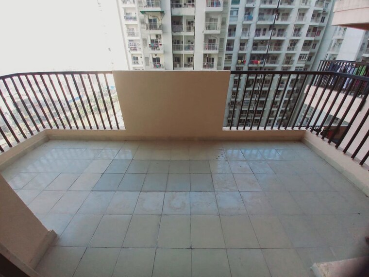 Balcony, vvip-homes 2.5 Bedroom 1235 Sq.Ft. Apartment In Gaur City 2 Greater Noida 10561959