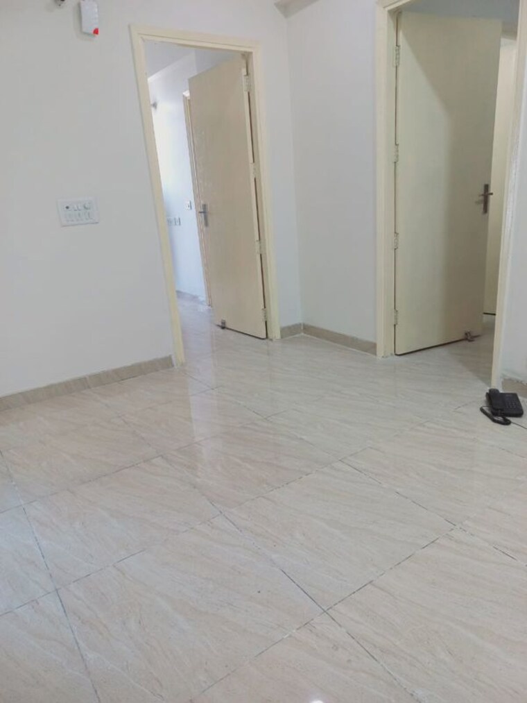 Room, vvip-homes 2.5 Bedroom 1235 Sq.Ft. Apartment In Gaur City 2 Greater Noida 10561959