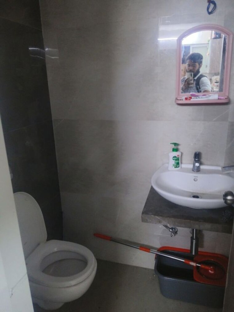 Bathroom, chandiwala-pearl-heaven 1 Bedroom 380 Sq.Ft. Apartment In Andheri East Mumbai 10561982