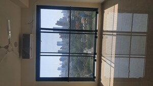 Room in 3.5 BHK Apartment at Dosti Eastern Bay, Wadala – for Rent