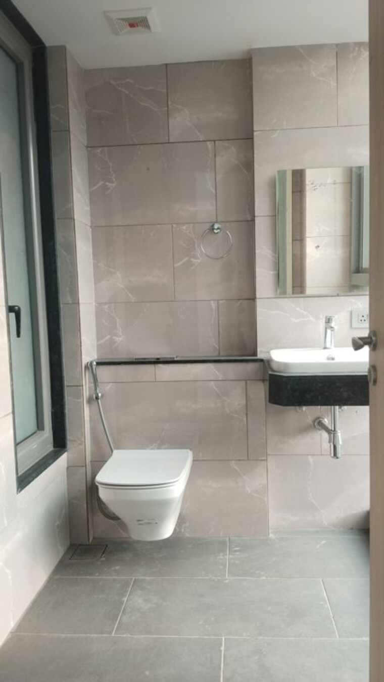 Bathroom, lodha-kiara 3 Bedroom 1254 Sq.Ft. Apartment In Worli Mumbai 10561984