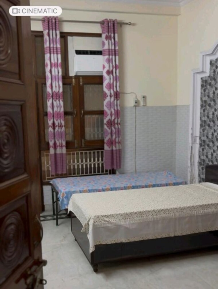 Bedroom, alpha ii greater noida 6 Bedroom 200 Sq.Mt. Independent House In Alpha Ii Greater Noida Greater Noida 10562009